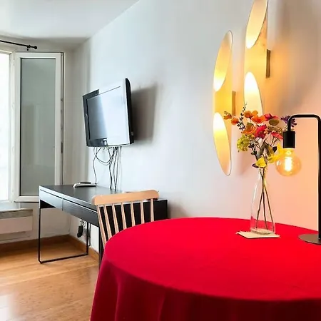 Apartment Profile Et Identite Volee Paris