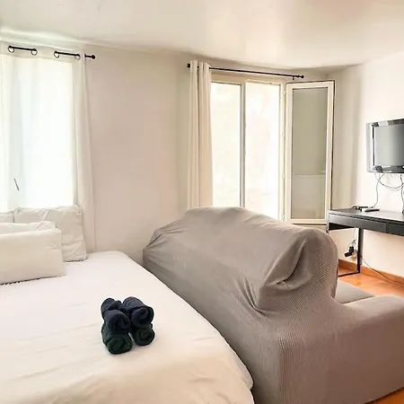 Apartment Profile Et Identite Volee *